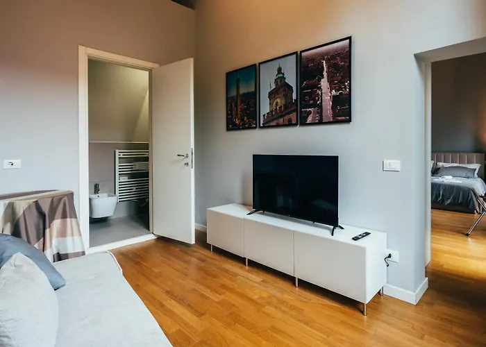 Indipendenza Center * בולוניה