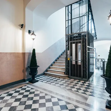 Indipendenza Center Lägenhet