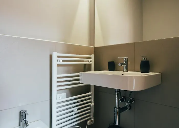 Indipendenza Center شقة