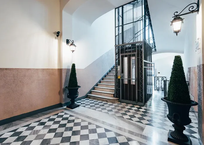 Indipendenza Center شقة