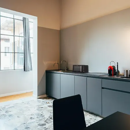 Indipendenza Center Apartmán *